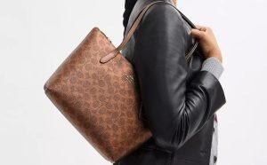 Coach Outlet Fiona Zip Tote  Tote at Coach Outlet !