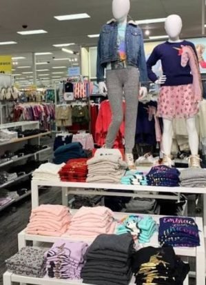Target is offering Deals on apparel & accessories !