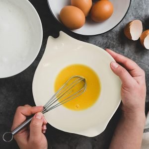 Mixing Bowl with Handle – 3 Quart